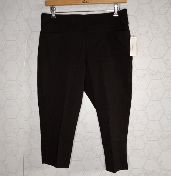 Christopher & Banks Signature Slimming Luxe crops - Picture 12 of 15